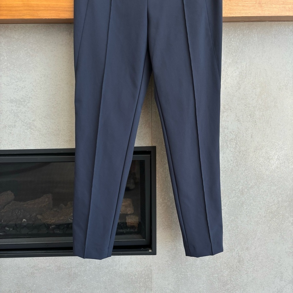 Escada Women's Navy Blue Trousers Mid Rise Crop Stretch Pants, Size US 8/ EU 38 - Picture 3 of 10